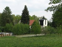 Katharinenkirche Helmsdorf mit freistehende Kirchturm